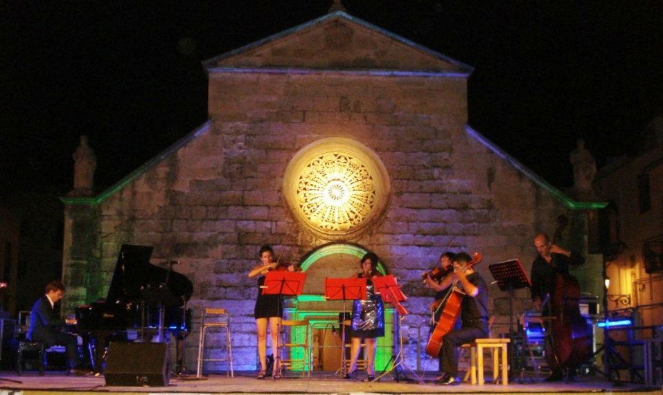 ENSEMBLE DUNI 8